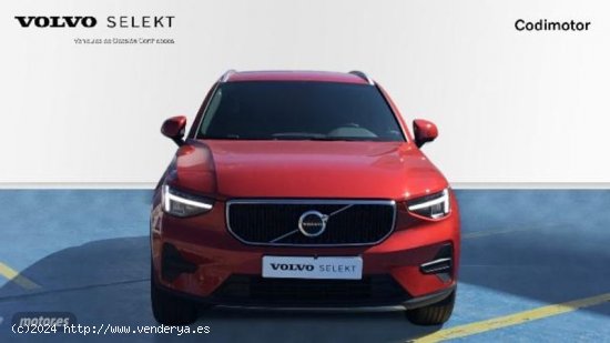 Volvo XC40 XC40 Core, B3 (gasolina), Gasolina de 2022 con 1.001 Km por 38.990 EUR. en Sevilla