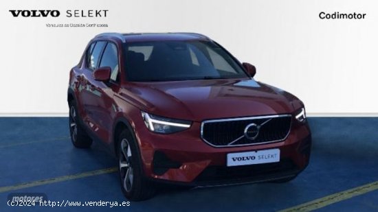 Volvo XC40 XC40 Core, B3 (gasolina), Gasolina de 2022 con 1.001 Km por 38.990 EUR. en Sevilla