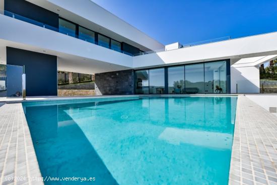 Impresionante villa moderna en una ubicación privilegiada con vistas al mar - ALICANTE