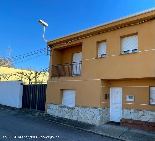 VENTA CASA CON JARDIN BARCENA DEL BIERZO - LEON