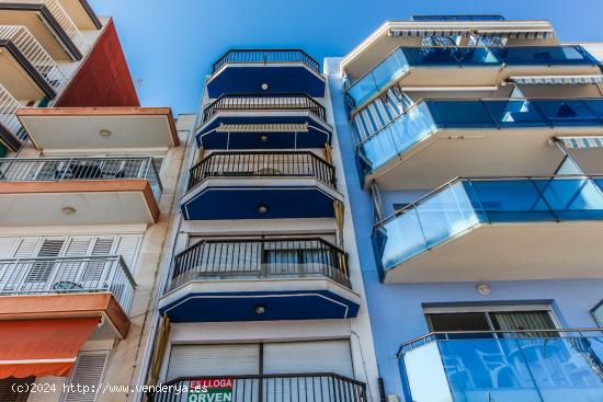 🌅🏠 ¡Exclusivo Ático en Calafell Playa! - ¡Sol, Mar y Privacidad por 289.000€! 🌊 - TARR