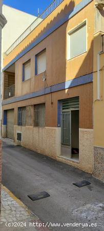 VENTA DE PISO EN  PURCHENA ( ALMERÍA ) DE TRES HABITACIONES - ALMERIA