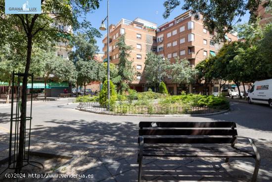  Local comercial junto a Plaza de Toros - GRANADA 