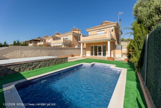  IMPRESIONANTE CHALET EN CAMPO DE GOLF DE OTURA, CON INCREÍBLES VISTAS LISTO PARA VIVIR¡¡ - GRANAD 