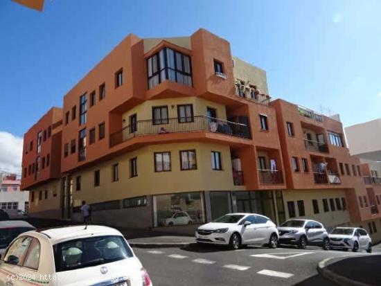  Piso de 3 habitaciones en San Isidro - SANTA CRUZ DE TENERIFE 