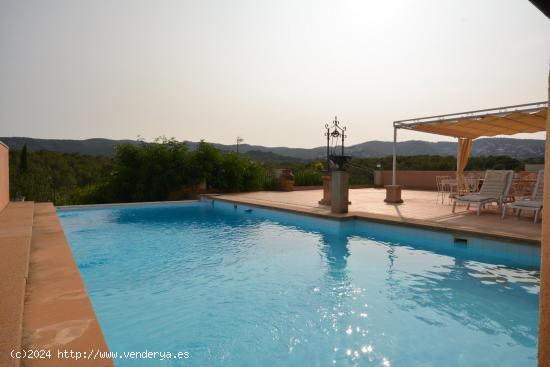 Encantador chalet con vistas panorámicas en Son Rapinya - BALEARES