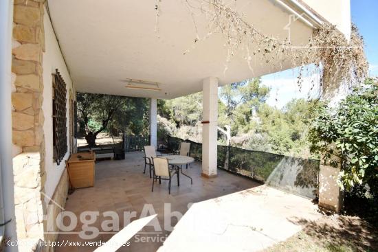 CHALET CON GARAJE, TERRAZA Y BARBACOA - CASTELLON