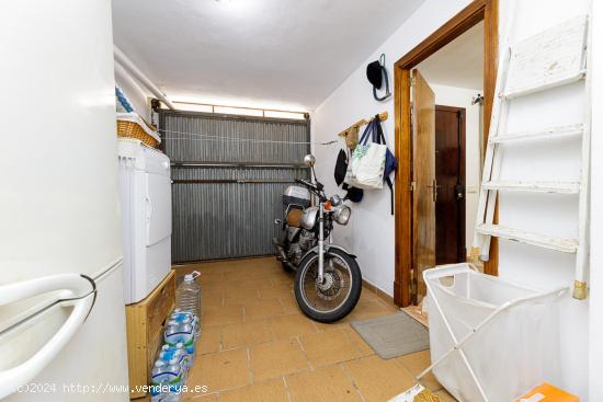 Chalet adosado en el solicitado barrio de Son Ferriol - BALEARES