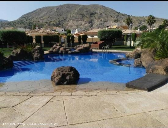 CHALET UNIFAMILIAR EN LAS KALENDAS (FORTUNA) CON PISCINA COMUNITARIA - MURCIA