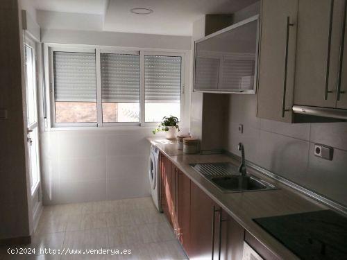 Amplio apartamento en zona Ángel Bruna de 2 dormitorios. - MURCIA