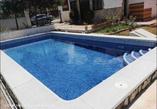 Chalet con terreno y piscina propia en Marchuquera - VALENCIA