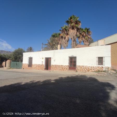 RESERVADO CORTIJO EN GADOR - ALMERIA