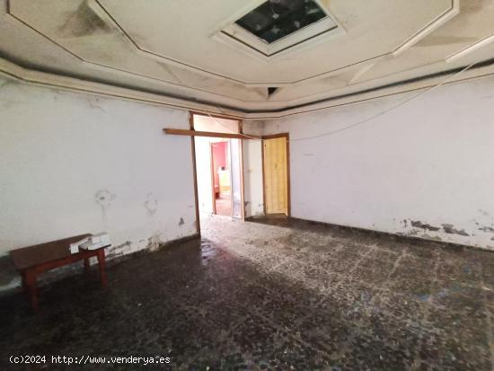 OPORTUNIDAD , SE VENDE CASA EN CALLE SAN ANTONIO - MURCIA