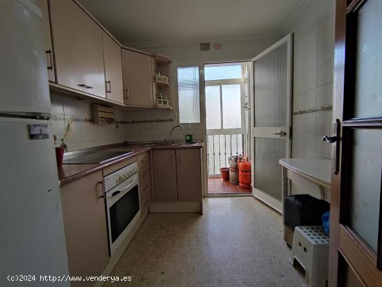 Se vende piso en Urbanización Los Arcos - CADIZ