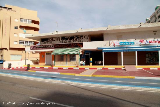 ¡Oportunidad única!  local comercial Primera línea de carretera. - MURCIA