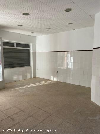 Local Comercial a Dos Calles - MURCIA