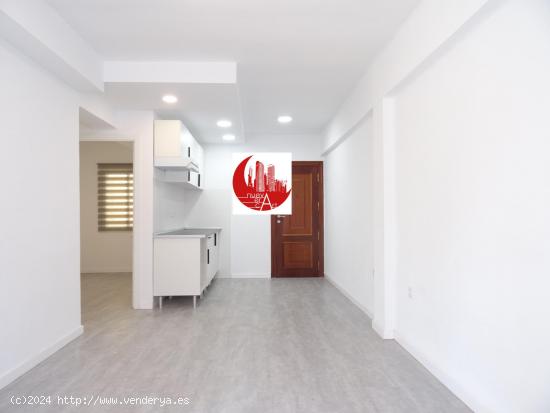 ¡ 1er PISO SIN ASCENSOR en venta de 5 dormitorios, 2 baños y amplio balcón en Jose Mª de La Puer