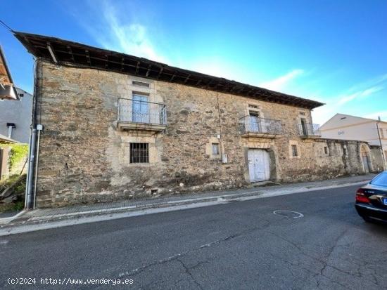 SE VENDE CASA AMPLIA DE PIEDRA EN CUBILLOS DEL SIL - LEON