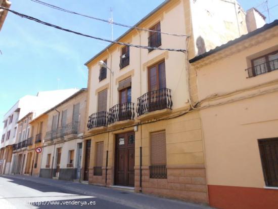 Se Vende en Almansa - ALBACETE