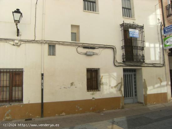 ALG221- FINCAS GIRBÉS OFRECE A LA VENTA CASA EN CALLE VALENCIA-PLACETA DELS ANGELS - VALENCIA