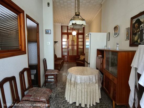 ALG598 - CASA DE 198M2 EN LA CALLE ISABEL LA CATÓLICA DE ALGEMESÍ - VALENCIA