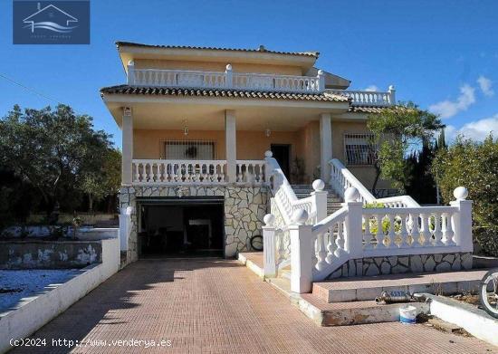 CHALET INDEPENDIENTE EN VENTA SAN VICENTE DEL RASPEIG - LOS GIRASOLES - ALICANTE