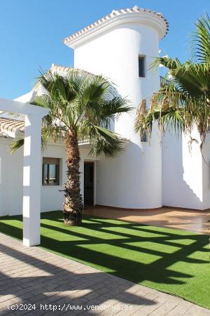 Villa a estrenar de 3 o 4 dormitorios con amplio jardín en un paraje único cerca del mar en La Man