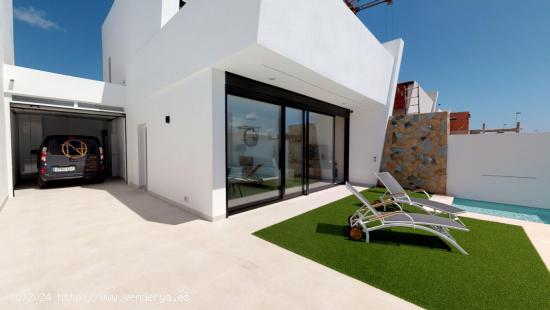 Chalet privado en pleno centro de Lo Pagan a 400 metros de la playa - MURCIA