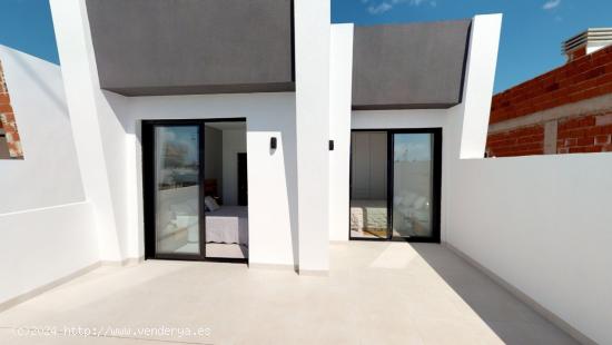 Chalet privado en pleno centro de Lo Pagan a 400 metros de la playa - MURCIA