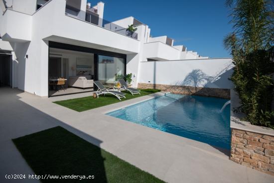 Modernos chalet de nueva construcción en Santiago la Ribera - MURCIA