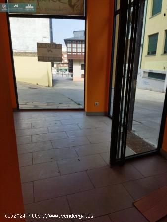 ALQUILER LOCAL COMERCIAL EN ZONA CORREOS - LEON