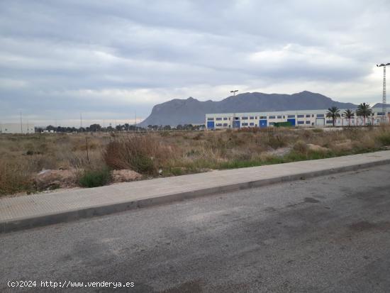 SOLAR INDUSTRIAL EN POLIGONO MOS DEL BOU - ALICANTE