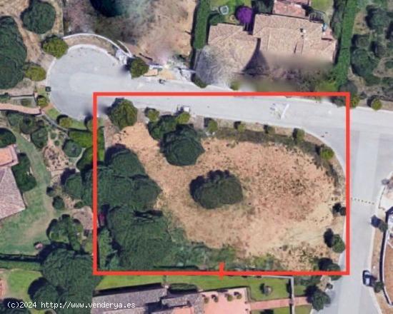 Parcela para construir una Villa con piscina y jardín en Sotogrande - CADIZ