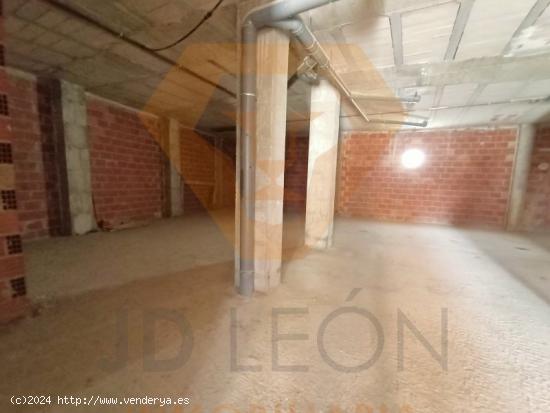 SE VENDE LOCAL COMERCIAL EN EL LLANO DE MOLINA - MURCIA