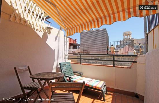  Elegante y acogedor estudio con balcón en alquiler en Barri Gòtic - BARCELONA 