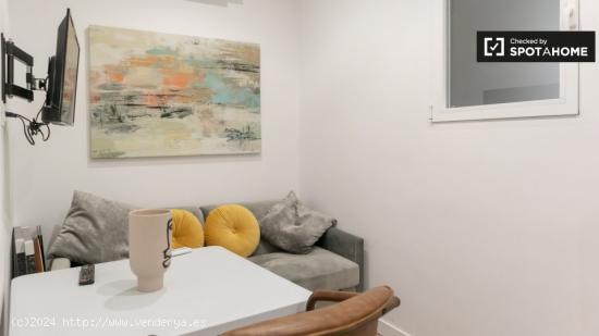 Apartamento de 2 dormitorios en alquiler en Madrid - MADRID