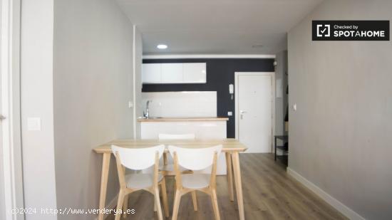 Se alquila habitación grande en apartamento de 3 dormitorios en Getafe - MADRID