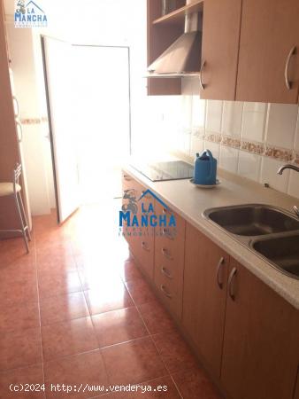 INMOBILIARIA LA MANCHA VENDE PRECIOSO ÁTICO EN CHINCHILLA CON 2 PLAZAS DE GARAJE. - ALBACETE