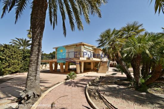 ¡A UN PASO DEL MAR! CHALET CON GRAN PARCELA EN LA AZOHÍA - REF 1696 - MURCIA