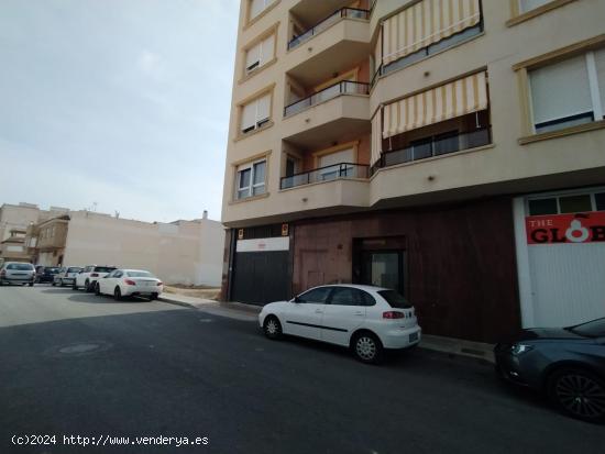 SE ALQUILA LOCAL COMERCIAL EN ALBATERA - ALICANTE