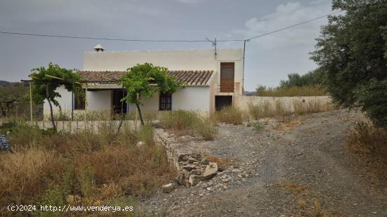 Exclusiva casa de campo en Riogordo - MALAGA