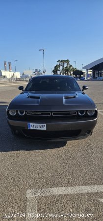 Dodge Challenger SXT RWD de 2015 con 56.300 Km por 39.000 EUR. en Malaga