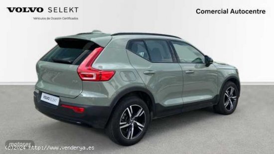 Volvo XC40 Plus, B3 mild hybrid, Gasolina, Dark de 2023 con 24.889 Km por 38.900 EUR. en Barcelona