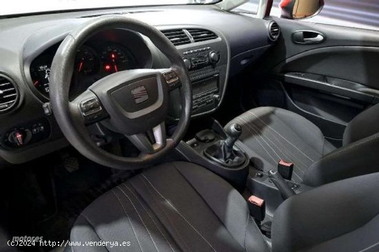 Seat Leon 1.6 Tdi 90cv Reference de 2012 con 128.410 Km por 8.990 EUR. en Madrid