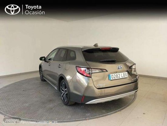 Toyota Corolla Touring Sports 180h Trek de 2019 con 111.129 Km por 21.900 EUR. en MADRID