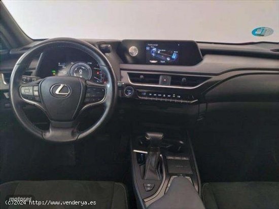 Lexus UX 250h Business 2wd de 2020 con 97.014 Km por 21.700 EUR. en MADRID