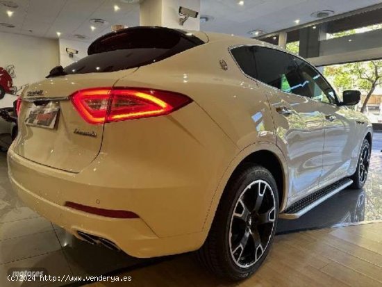 Maserati Levante Diesel Gransport Aut. de 2018 con 67.000 Km por 47.900 EUR. en Barcelona