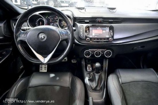 Alfa Romeo Giulietta 1.7 Tb Veloce Tct 240 de 2018 con 129.000 Km por 22.990 EUR. en Madrid