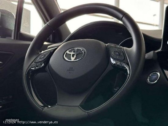 Toyota C-HR 125h Advance Connect de 2022 con 6.516 Km por 27.700 EUR. en Madrid