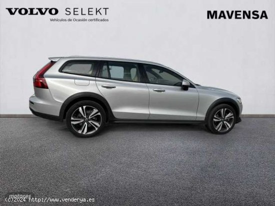 Volvo V 60 V60 Cross Country Ultimate, B4 (diesel) AWD, Diesel de 2022 con 80.432 Km por 51.800 EUR.